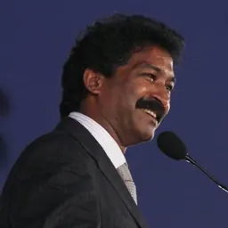 Portrait of Henry Menezes