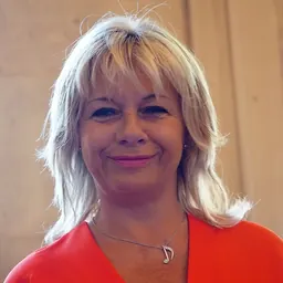 Portrait of Pascale Fontenel-Personne