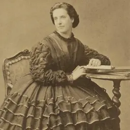 Portrait of Caroline Barbot