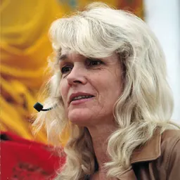 Portrait of Hannah Nydahl
