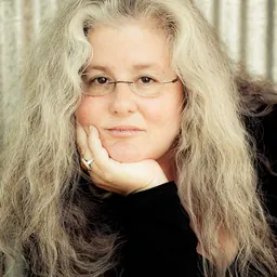 Portrait of Dana Levin