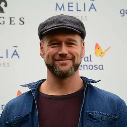 Portrait of Elliot Cowan