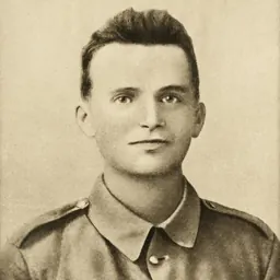 Portrait of Leslie Coulson