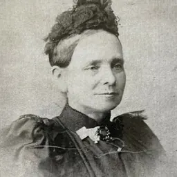 Portrait of Annie Schnackenberg