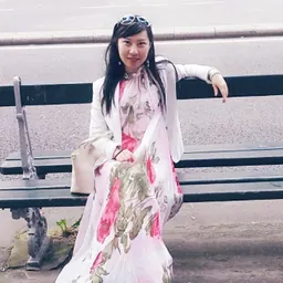 Portrait of Yilin Zhong