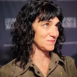 Portrait of Leigh Silverman
