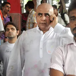 Portrait of Puneet Issar