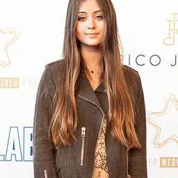 Portrait of Jasmine Thompson