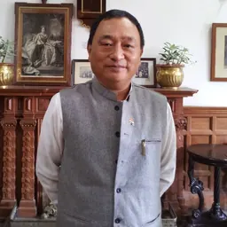 Portrait of Ninong Ering