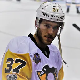 Portrait of Carter Rowney