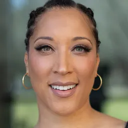 Portrait of Robin Thede