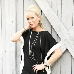 Portrait of Kim Cameron