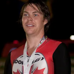Portrait of Travis Smith