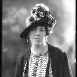 Portrait of Dorina Neave