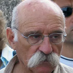 Portrait of Dan Bahat