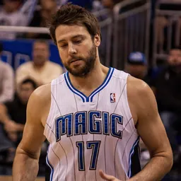 Portrait of Josh McRoberts