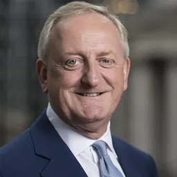 Portrait of Peter Estlin