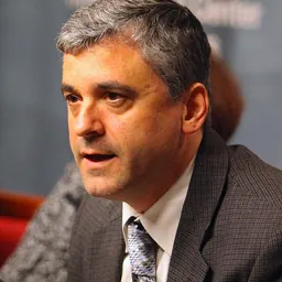 Portrait of Steven Levitsky