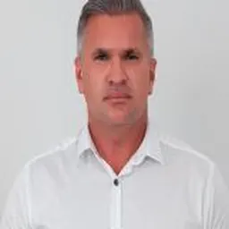 Portrait of Julian Lemos