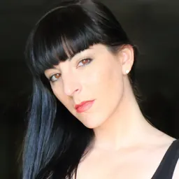 Portrait of Shoshanna Evers