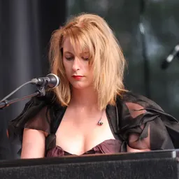 Portrait of Susanne Sundfør