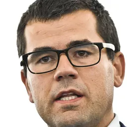Portrait of Sander Loones