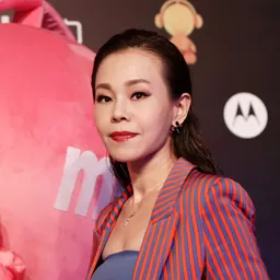 Portrait of Julia Peng