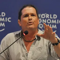 Portrait of Carlos Vives