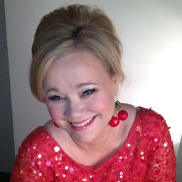 Portrait of Caroline Rhea