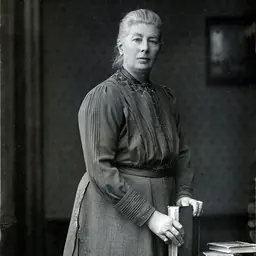 Portrait of Annette Poelman