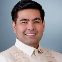 Portrait of Howard Guinto