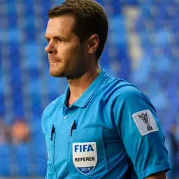 Portrait of Chris Beath