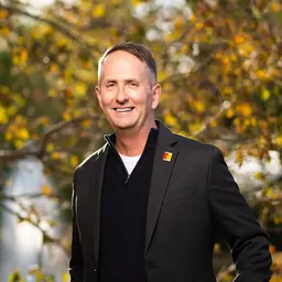 Portrait of Dan Shipp