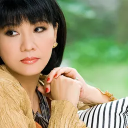 Portrait of Cẩm Vân