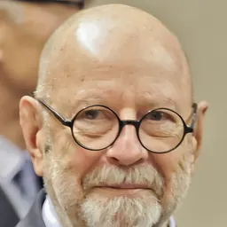 Portrait of Peter Walker