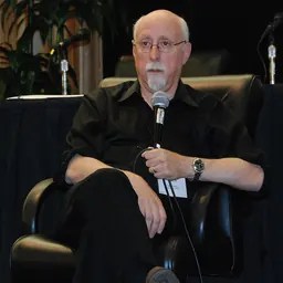 Portrait of Walt Mossberg