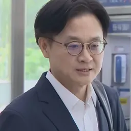 Portrait of Kim Jung-kwan