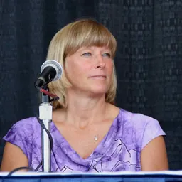 Portrait of Sharon Versyp