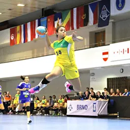 Portrait of Deborah Nunes