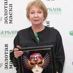 Portrait of Era Cihanşina