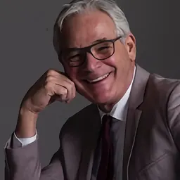 Portrait of Ron Mandos
