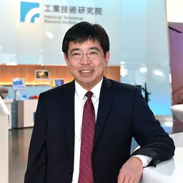 Portrait of Edwin Liu