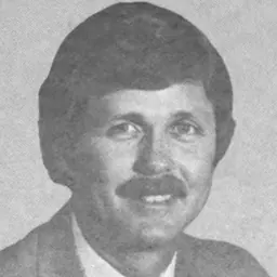 Portrait of Lindsay Thomas