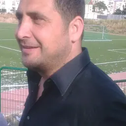Portrait of Yuval Naim