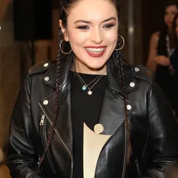 Portrait of Ezgi Mola