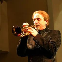 Portrait of Allen Vizzutti