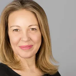 Portrait of Kim Shillinglaw