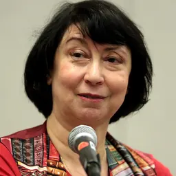 Portrait of Jody Lynn Nye