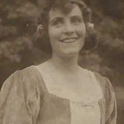 Portrait of Gudrun Houlberg