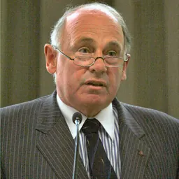 Portrait of Richard Worth